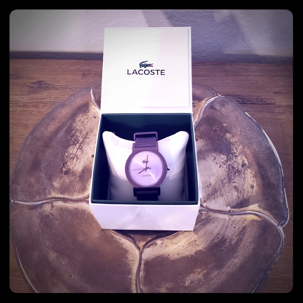 Lacoste wacht